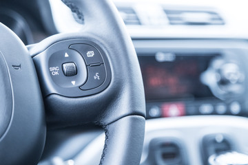 Auto Cockpit, Lenkrad mit Lenkradfernbedienung und Freisprechanlage
