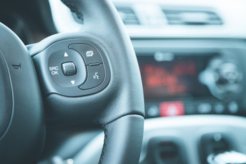 Auto Cockpit, Lenkrad mit Lenkradfernbedienung und Freisprechanlage