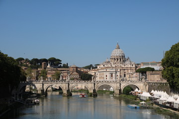 Fototapeta na wymiar Ponte Vittorio Emanuele II and Vatican city in Rome, Italy 