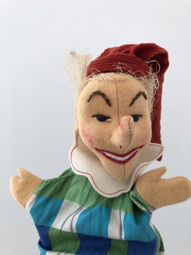 Kasper Kasperlepuppe aus dem Kasperletheater mit breitem L&auml;cheln