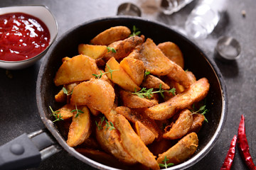 Potato wedges with herbs