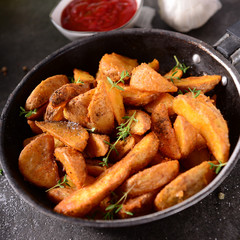 Potato wedges with herbs