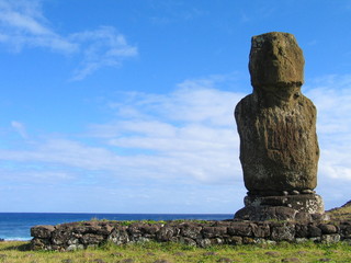 Isla de Pascua. Moais de Rapa Nui ( Chile)