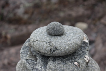 Fototapeta na wymiar Natural rock sculptures along the shores of the lake