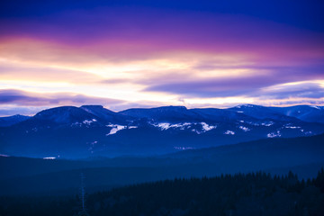 Fototapeta na wymiar Winter landscape at the sunrise