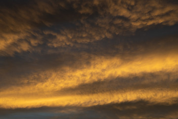 Obraz premium オレンジ色の朝焼けの空