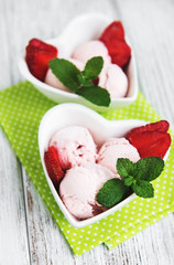 Strawberry ice cream