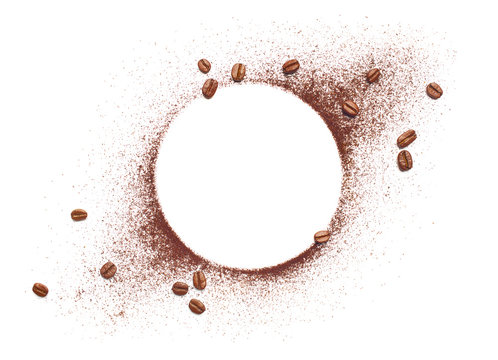 Coffee beans and coffee powder with round copy space