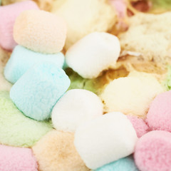 Surface coated with mini marshmallows