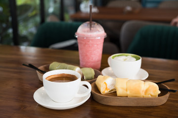 black coffee and cake