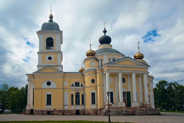 Fototapeta na wymiar The Cathedral of the Dormition in small provincial town Myshkin