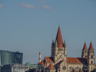 Obraz premium Kreuzfahrt auf der Donau