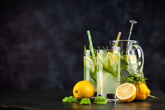 Tarragon lemonade drink