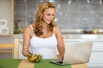 Portrait of pregnant woman eating healthy food