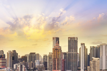 Obraz premium cityscape Bangkok sunset skyline, Thailand. Bangkok is metropolis and favorite of tourists live at between modern building / skyscraper, Community residents