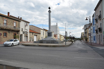 Fototapeta na wymiar Monument aux morts de Port-la-Nouvelle, Aude, Languedoc, Occitanie.