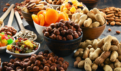 Composition with dried fruits and assorted nuts