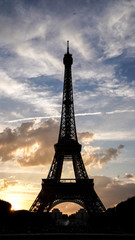 Naklejka premium Eiffel tower sunsets