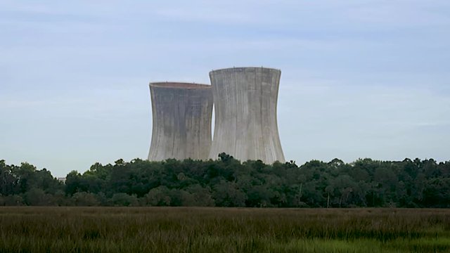 Chill Towers being Imploded in Jacksonville, FL June 16th, 2018. They dropped in about 8 seconds. They are owned by JEA.
