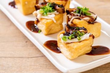 Grilled Tofu with Shitake Mushroom and Golden Needle Mushroom