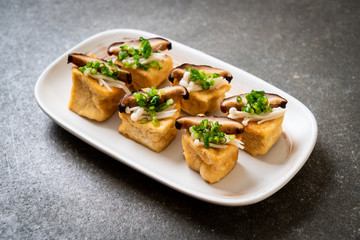 Grilled Tofu with Shitake Mushroom and Golden Needle Mushroom