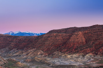 Naklejka premium Scenery at Delicate Arch, Arches National Park, Utah, on a bright sunny day