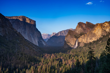 Beautiful sky from Tunnel View during late afternoon when the sun painted all the structures, Yosemite National Park