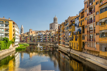 Fototapeta na wymiar The Onyar river in Girona Catalonia Spain