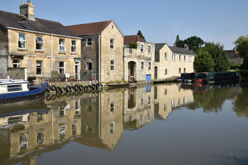 Canal paisible à Bath, Angleterre