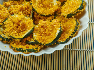 Easy Oven-Baked Zucchini Chips