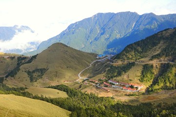 Fototapeta premium Beautiful Landscape and clouds in Autumn in Hehuan Mountain, Nantou, Taiwan