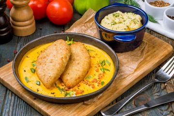 cutlets of pike with mashed potatoes