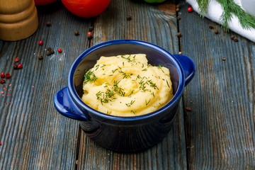 mashed potatoes on bowl