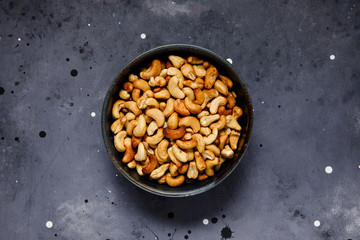 Cashew nut in a bowl
