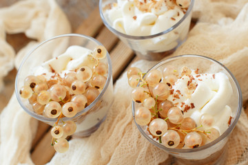 White currants and yogurt
