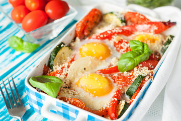 Baked eggs with vegetables