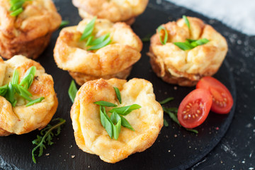 Gluten free tarts with mushrooms and soft cheese