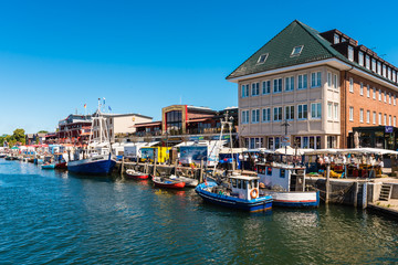  Bars and shops on the canal bank