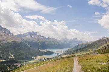St. Moritz, Seenplatte, Bergsee, Silvaplanersee, Corvatsch, Corviglia, Wanderweg, Alpen, Oberengadin, Engadin, Graub&uuml;nden, Sommer, Schweiz