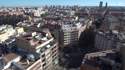 Barcelona desde drone. Ciudad de Cataluña, España desde el aire