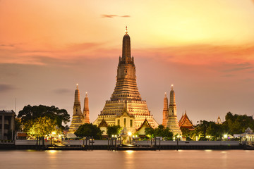 Fototapeta premium Arunratchawararam Temple