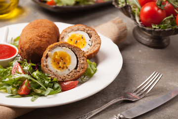 Meatballs with minced meat stuffed with boiled egg.