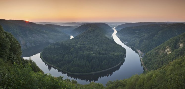 Saarschleife river Saar bend from Cloef lookout, Orscholz in Mettlach, Saarland, Germany, Europe