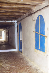 Fototapeta na wymiar blue window in Essaouira