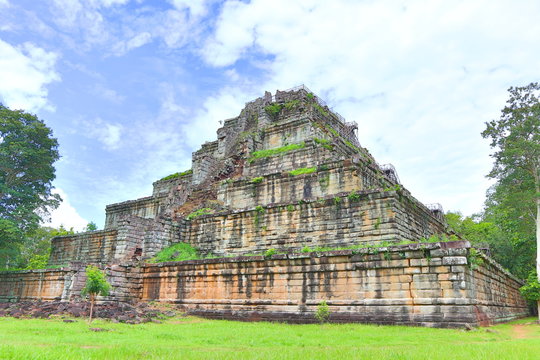 Koh Keh Pyramid, Cambodia
