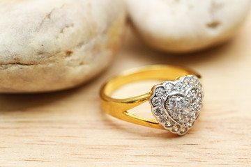 Heart diamond on gold ring