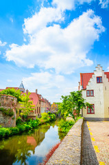 Obraz premium Beautiful canal and traditional houses in the old town of Bruges (Brugge), Belgium