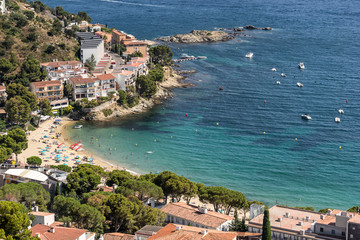 Obraz premium Platja De l'Almadrava beach in Roses on Cape Creus Catalonia Spain