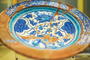 ottoman ceramic art, historical artifacts vases and ceramics