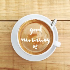 Taza de café vista desde arriba con la palabra good morning